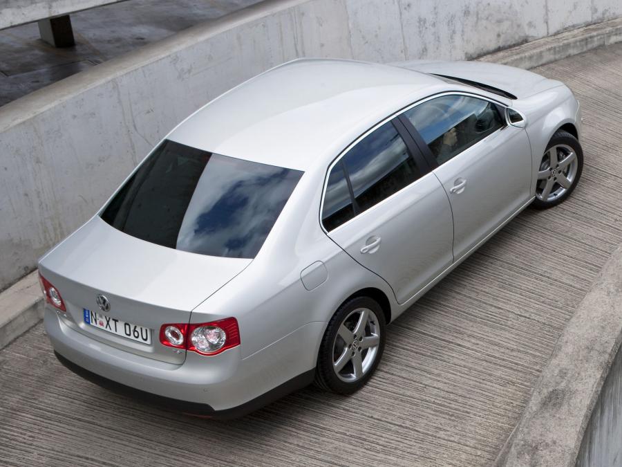 Volkswagen Jetta 2005 года  (AU) (фото 4 из 9)